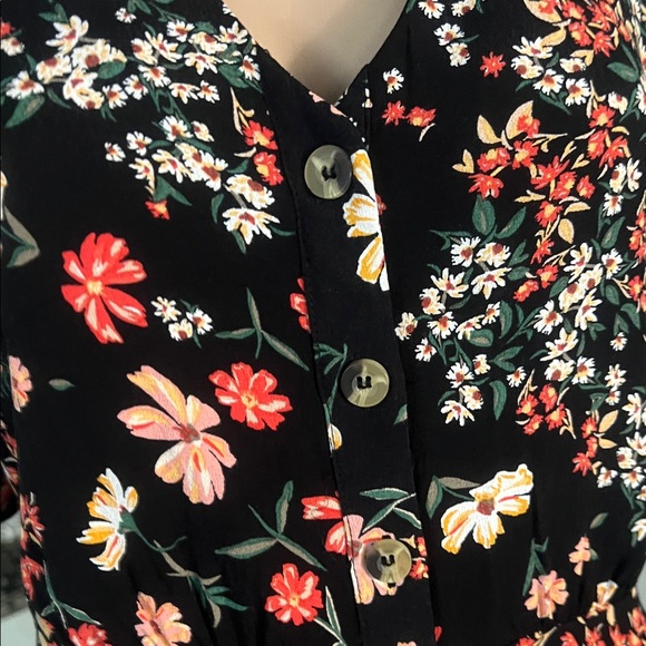 H&M Black Floral Dress open with button at front size 2 - Picture 5 of 16